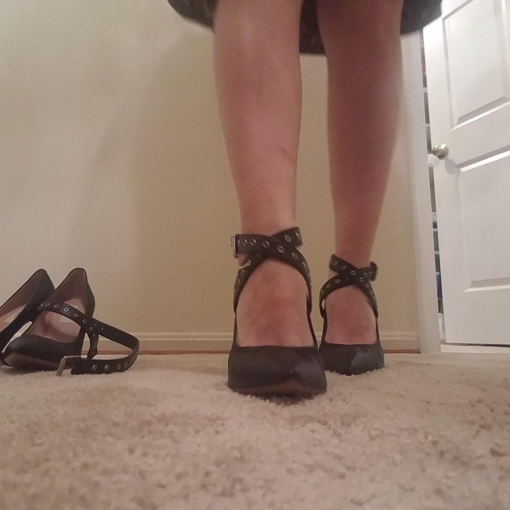 Brand new Valentino Garavani sexy ankle strap heel - Picture 3 of 8